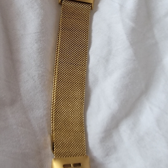 Charge 4 Gold Tone Mesh Magnetic Replacement Band - Picture 8 of 10